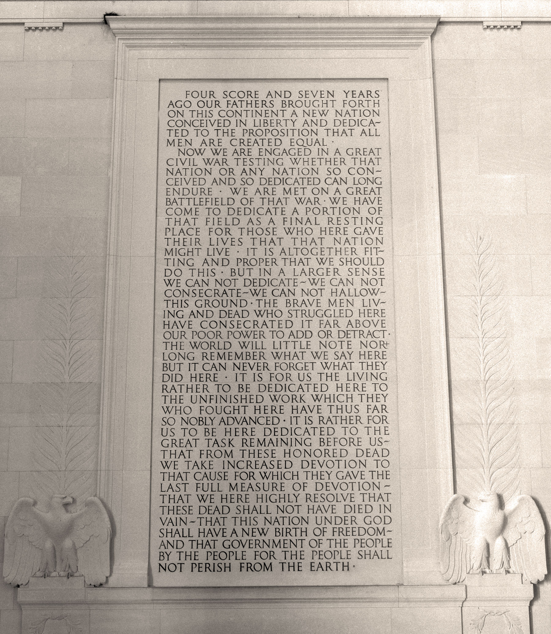 gettysburg-address-south-wall-of-the-lincoln-memorial-washington-d-c