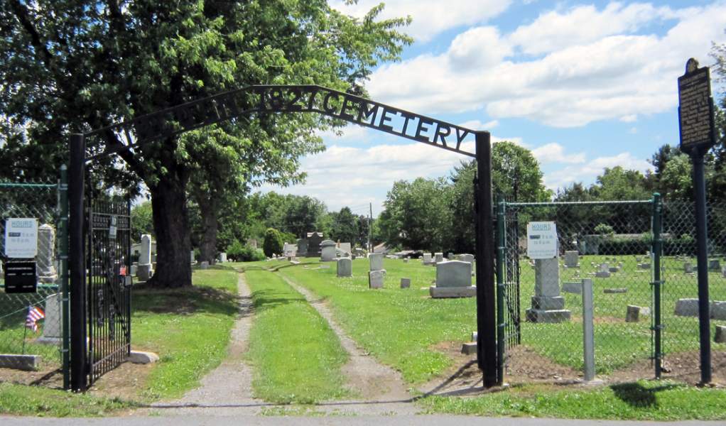 Lincoln Cemetery, Penbrook, Pennsylvania, 2010, photograph