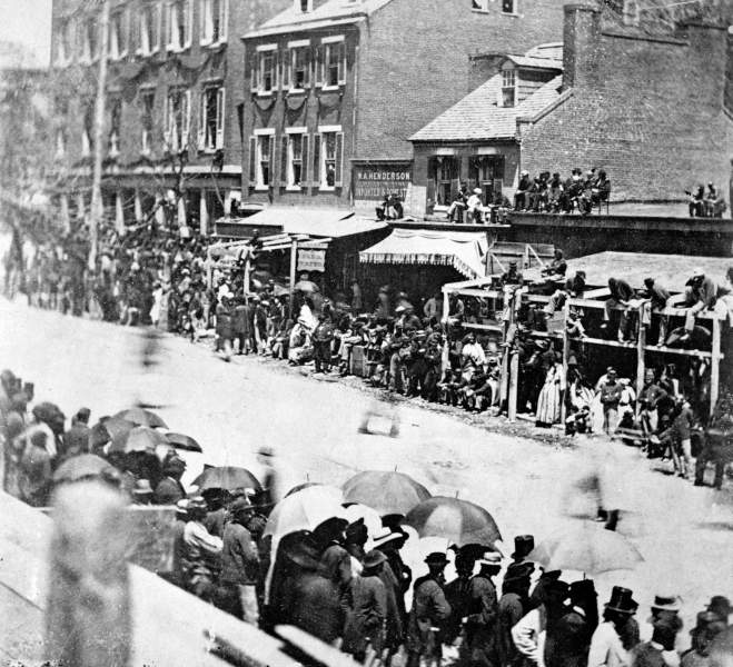 Crowds awaiting President Lincoln's funeral procession, Washington D.C., April 19, 1865, zoomable image