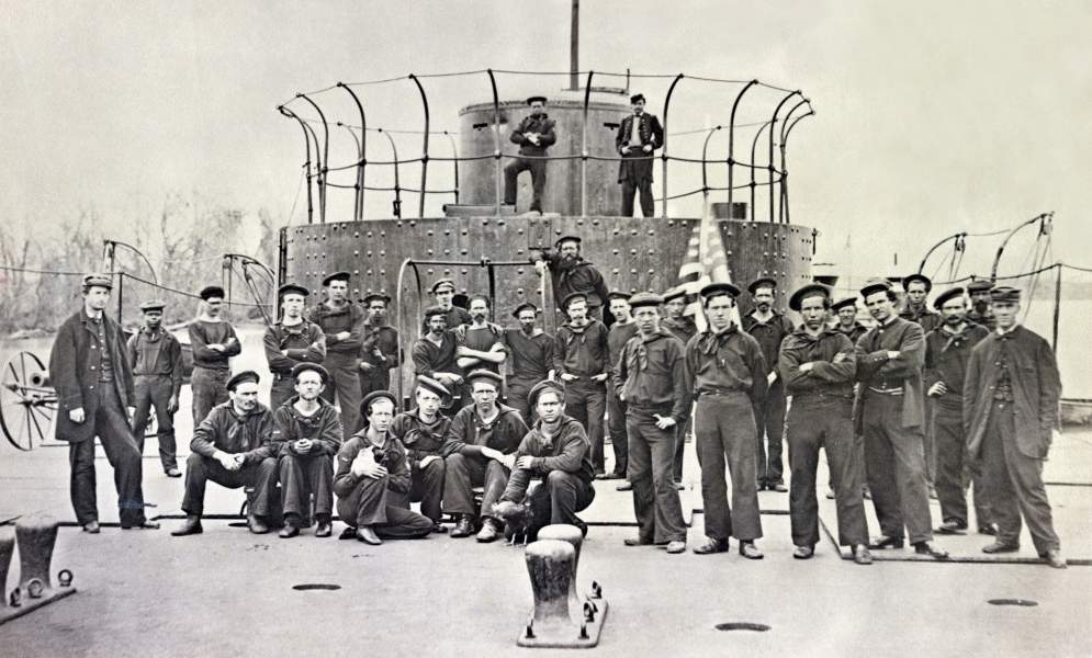 Crew of the U.S.S. Lehigh, moored in the James River, Virginia, 1865, zoomable image